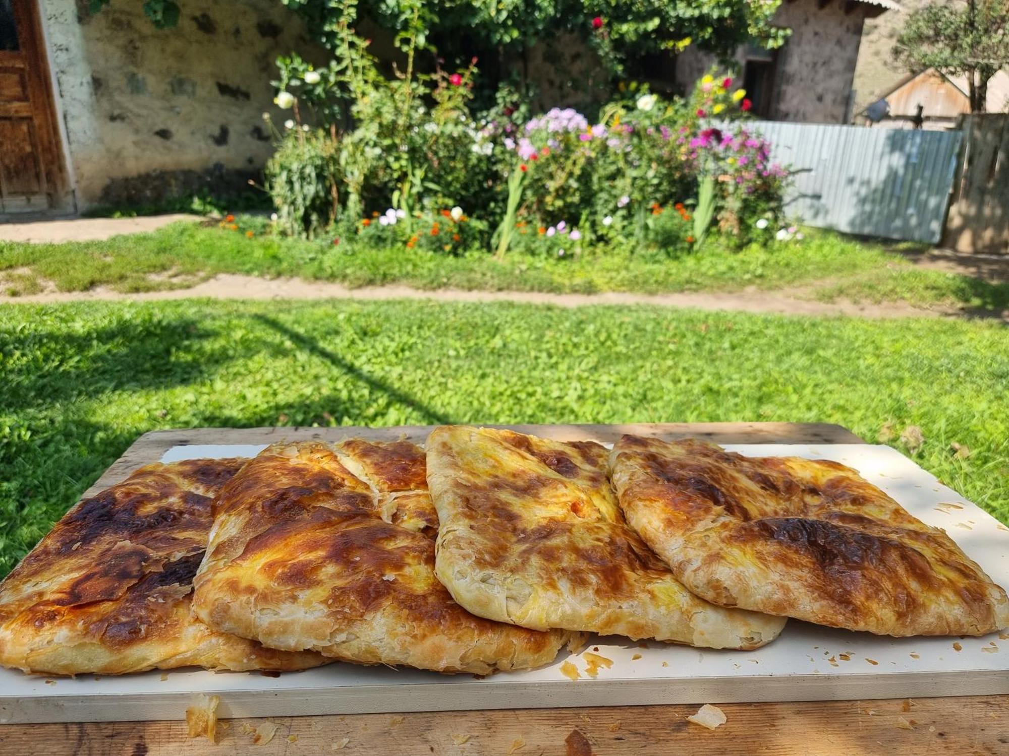 Отель Bee House Pia Экстерьер фото